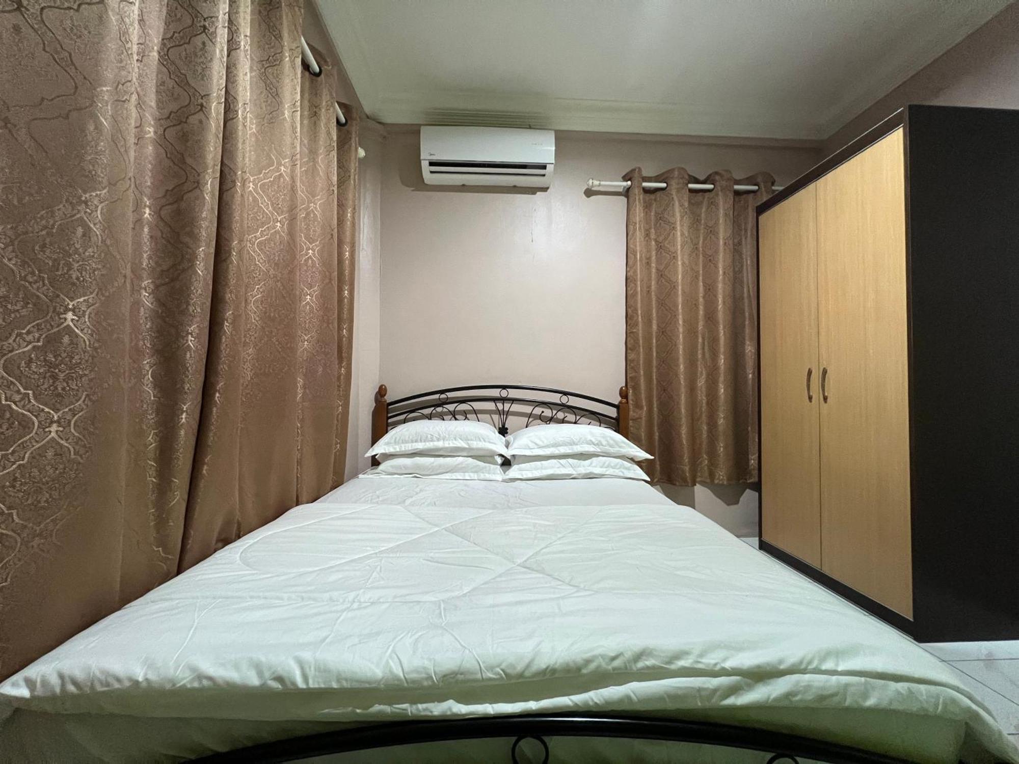 Hanif Homestay Kuching Exterior foto